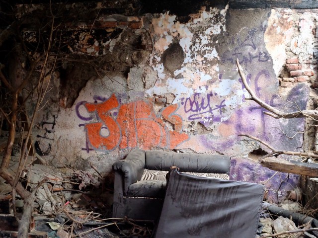 47BFF41A-1816-4E97-B35E-7DA08A9179E5-3929-000002094D636793